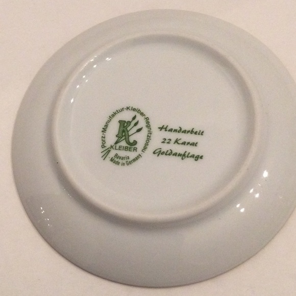 22 Karat gold Kleicer  trinket dish - Picture 2 of 4